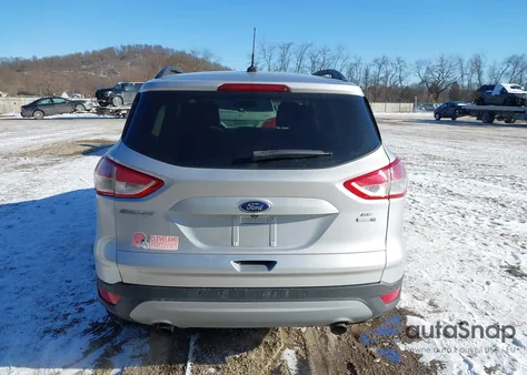 2015 Ford Escape Se z USA, uszkodzony, nr VIN 1FMCU9G97FUA79965